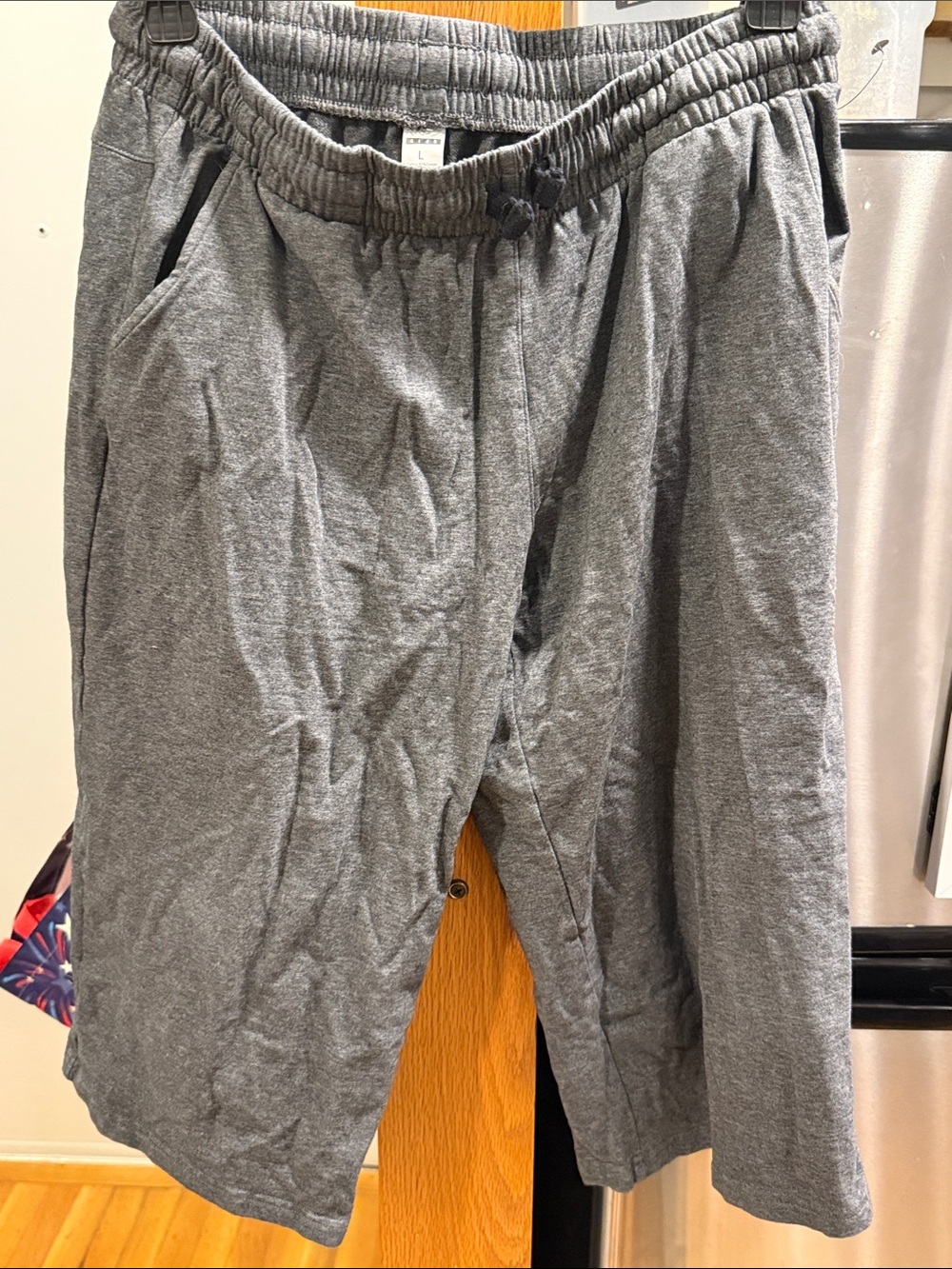 Gray fabric capris size L